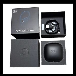 Beats by Dr. Dre Powerbeats Pro In Ear Wireless Headphones Navy MY592LL/A *OPEN*